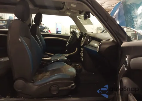 2008 Mini Cooper S Clubman z USA, uszkodzony, nr VIN WMWMM33508TP70401